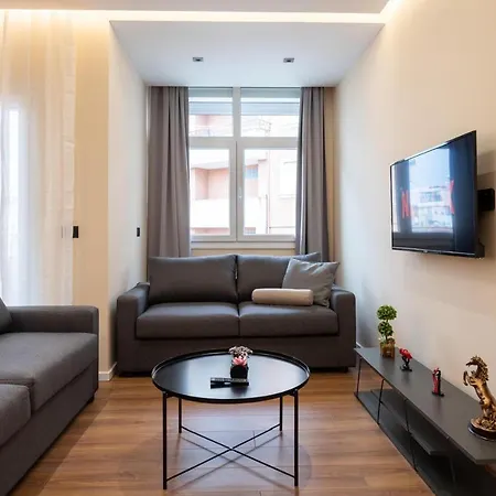 Spacious Citycenter New Bazaar Apartment *